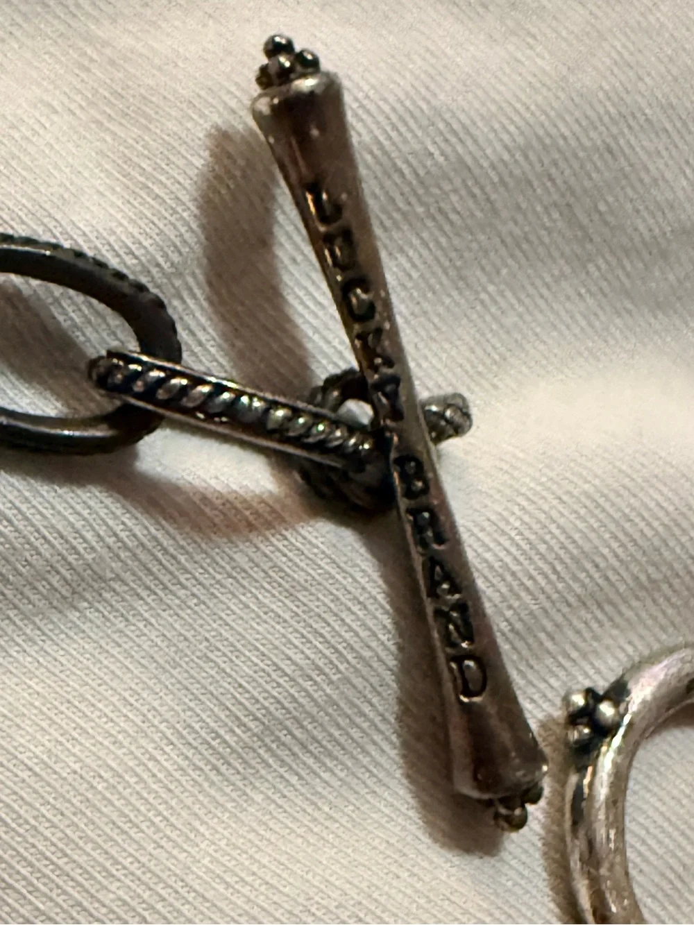 Lucky Brand Silver Tone Dual Side Floral Toggle Chain Bracelet, Signed, Metal